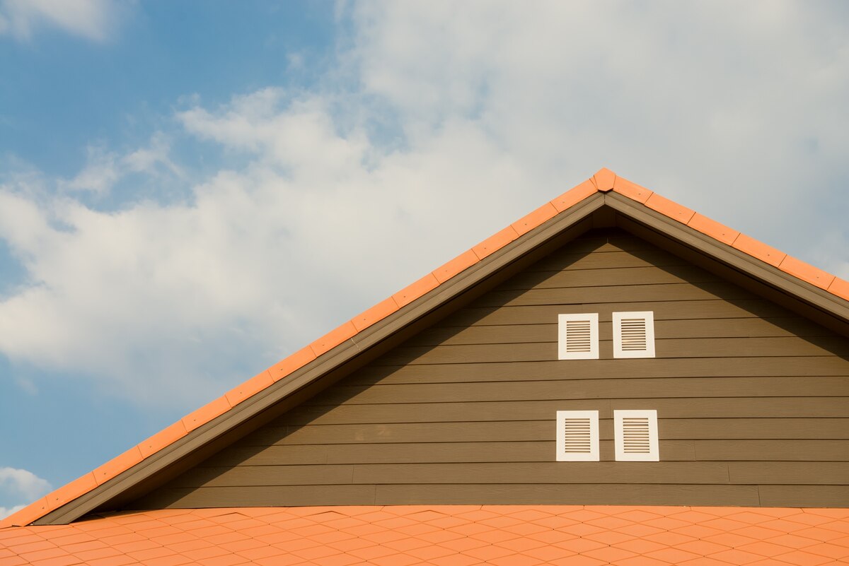  Roofers Insurance: General Liability vs. Professional Liability (E&O)—Key Differences Explained